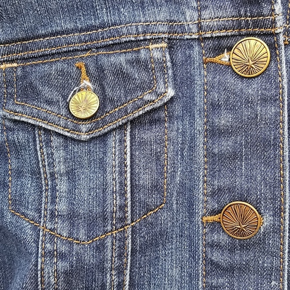 Levi's Trucker Style Jean Jacket - Picture 5 of 8